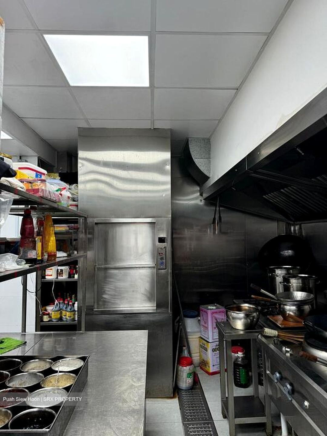 Upper Pickering Street (D1), Retail #570040031